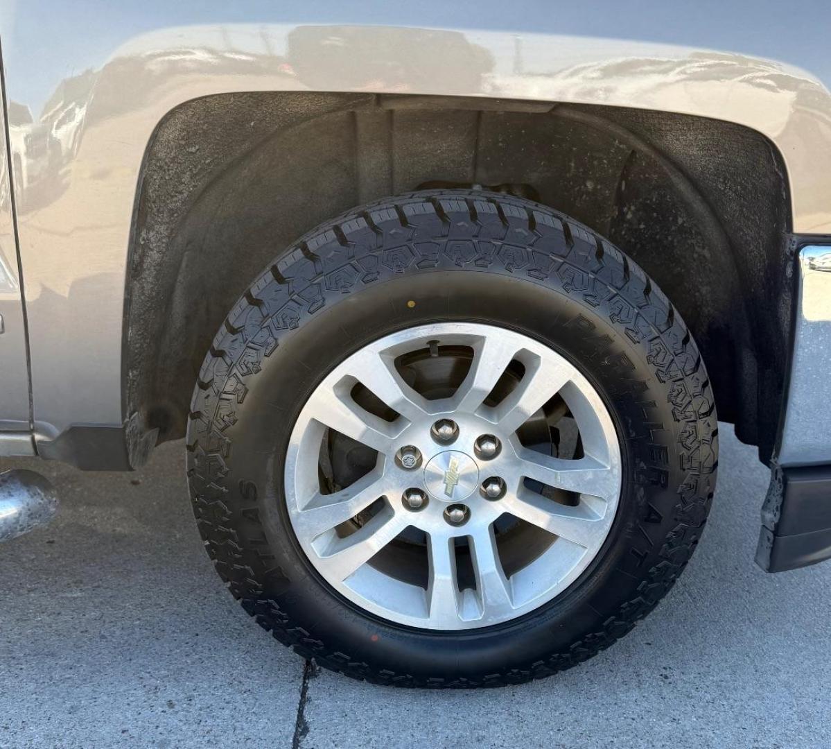 2017 Brown Chevrolet Silverado 1500 LT Double Cab 2WD (1GCRCREH6HZ) with an 4.3L V6 OHV 12V engine, 6-Speed Automatic transmission, located at 2401 E Main St., Grand Prairie, TX, 75050, (972) 262-4440, 32.748981, -96.969643 - Photo#17