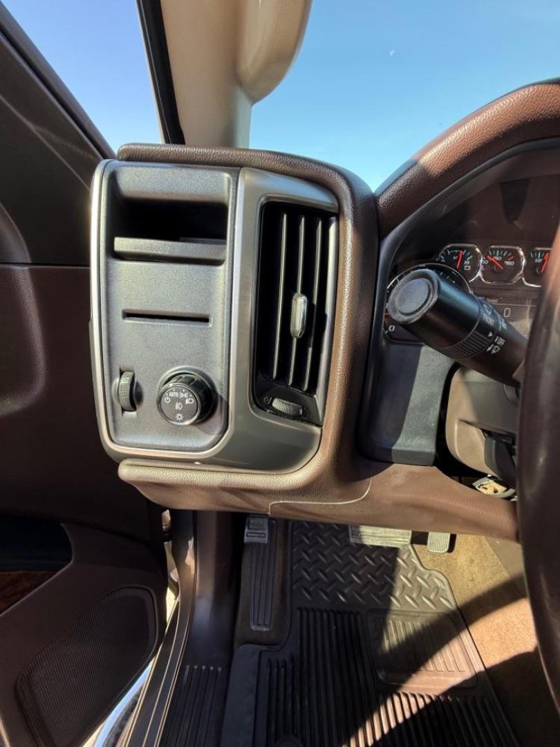2017 Brown Chevrolet Silverado 1500 LT Double Cab 2WD (1GCRCREH6HZ) with an 4.3L V6 OHV 12V engine, 6-Speed Automatic transmission, located at 2401 E Main St., Grand Prairie, TX, 75050, (972) 262-4440, 32.748981, -96.969643 - Photo#24
