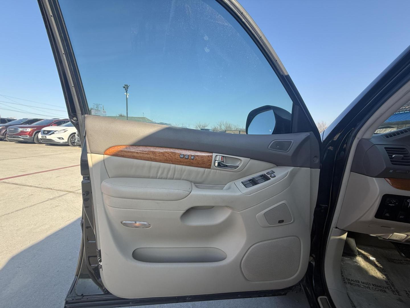 2007 Black Lexus Gx 470 (JTJBT20XX70) with an 4.7L V8 DOHC 32V engine, located at 2401 E Main St., Grand Prairie, TX, 75050, (972) 262-4440, 32.748981, -96.969643 - Photo#14