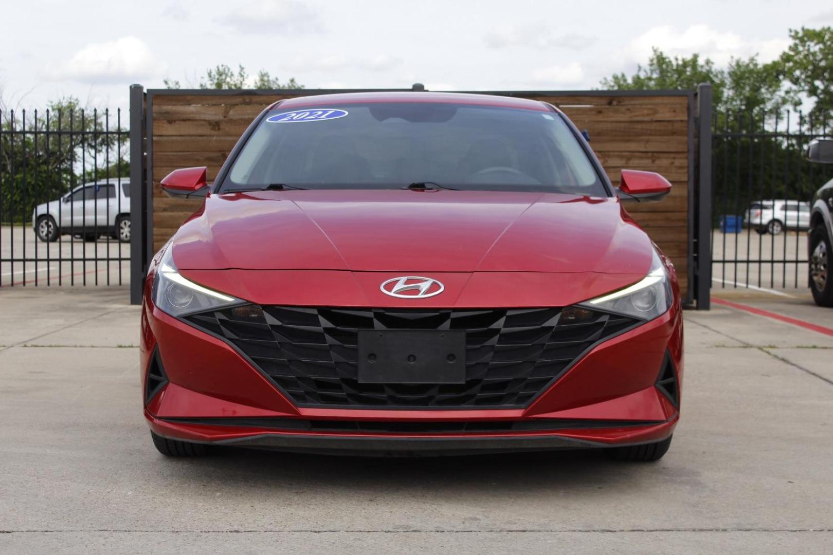 2021 red Hyundai Elantra SEL (5NPLM4AG7MH) with an 2.0L L4 DOHC 16V engine, 6-Speed Automatic transmission, located at 2401 E Main St., Grand Prairie, TX, 75050, (972) 262-4440, 32.748981, -96.969643 - Photo#0