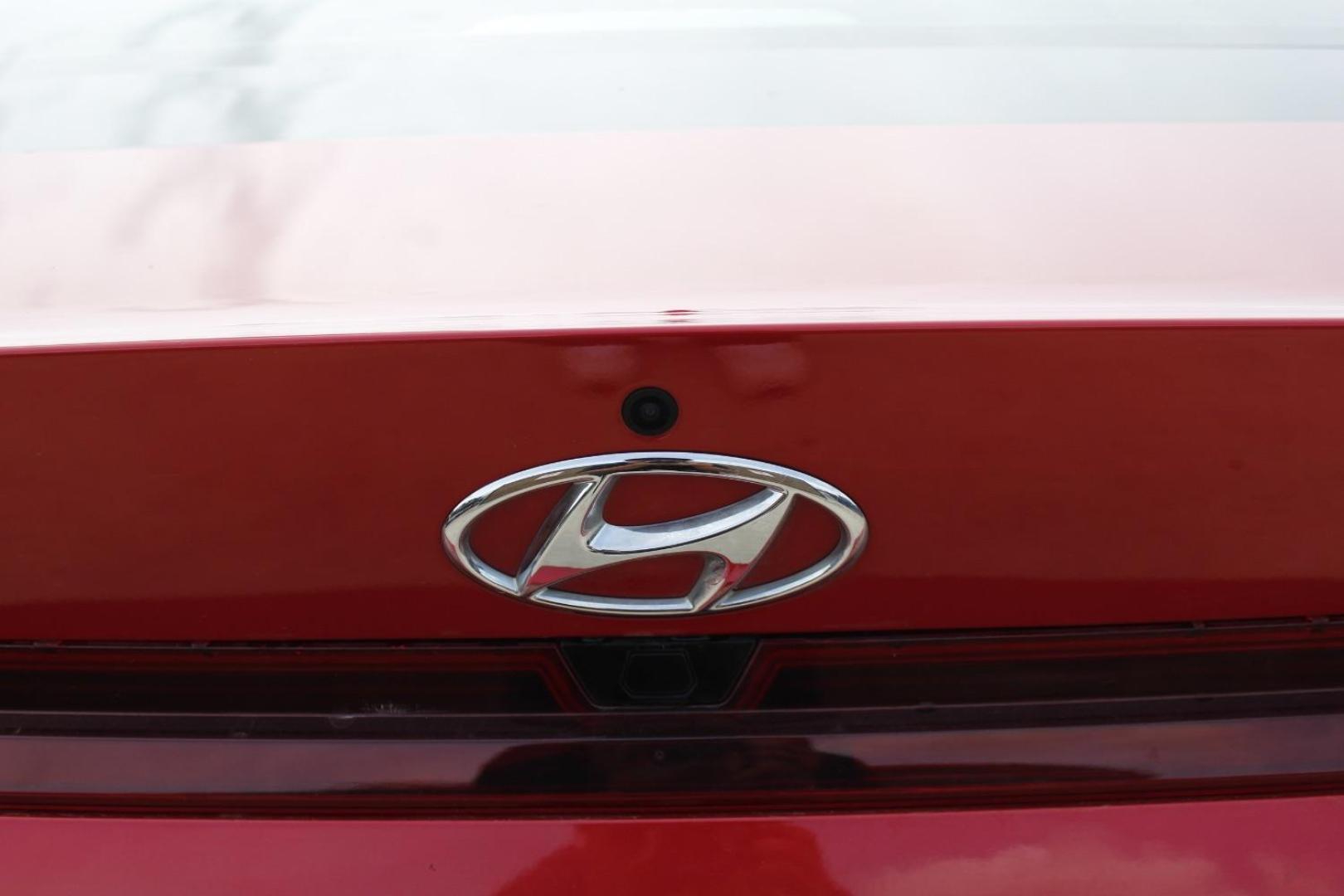 2021 red Hyundai Elantra SEL (5NPLM4AG7MH) with an 2.0L L4 DOHC 16V engine, 6-Speed Automatic transmission, located at 2401 E Main St., Grand Prairie, TX, 75050, (972) 262-4440, 32.748981, -96.969643 - Photo#6