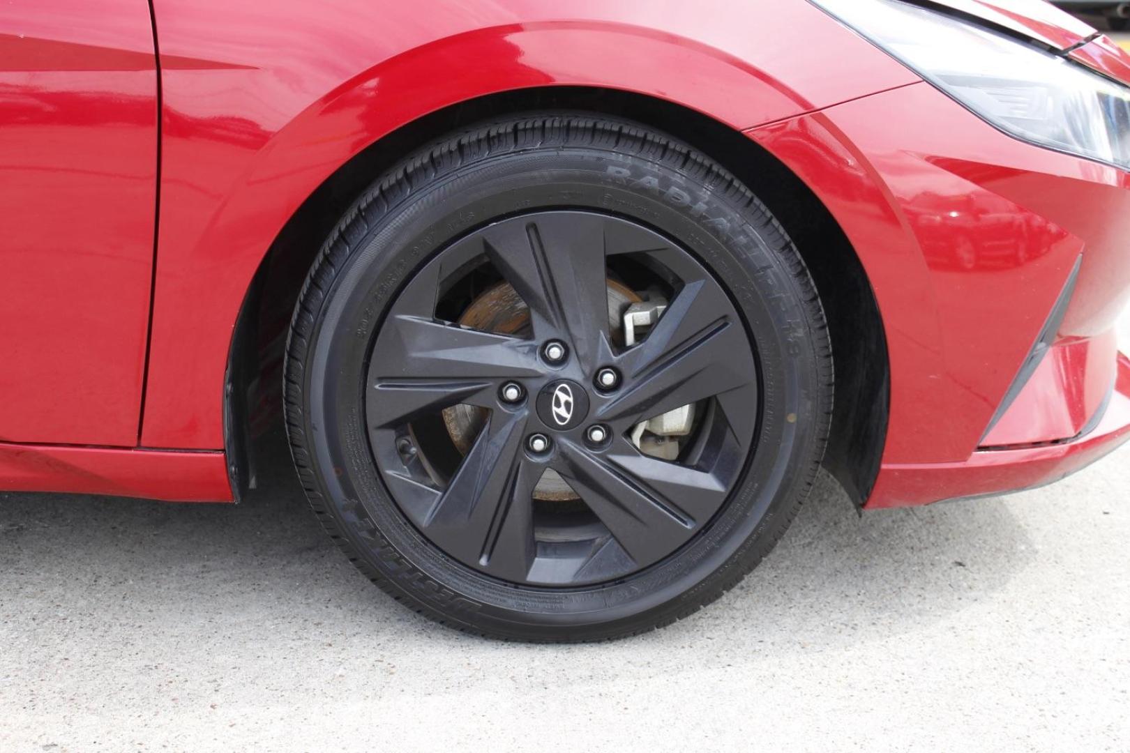 2021 red Hyundai Elantra SEL (5NPLM4AG7MH) with an 2.0L L4 DOHC 16V engine, 6-Speed Automatic transmission, located at 2401 E Main St., Grand Prairie, TX, 75050, (972) 262-4440, 32.748981, -96.969643 - Photo#8