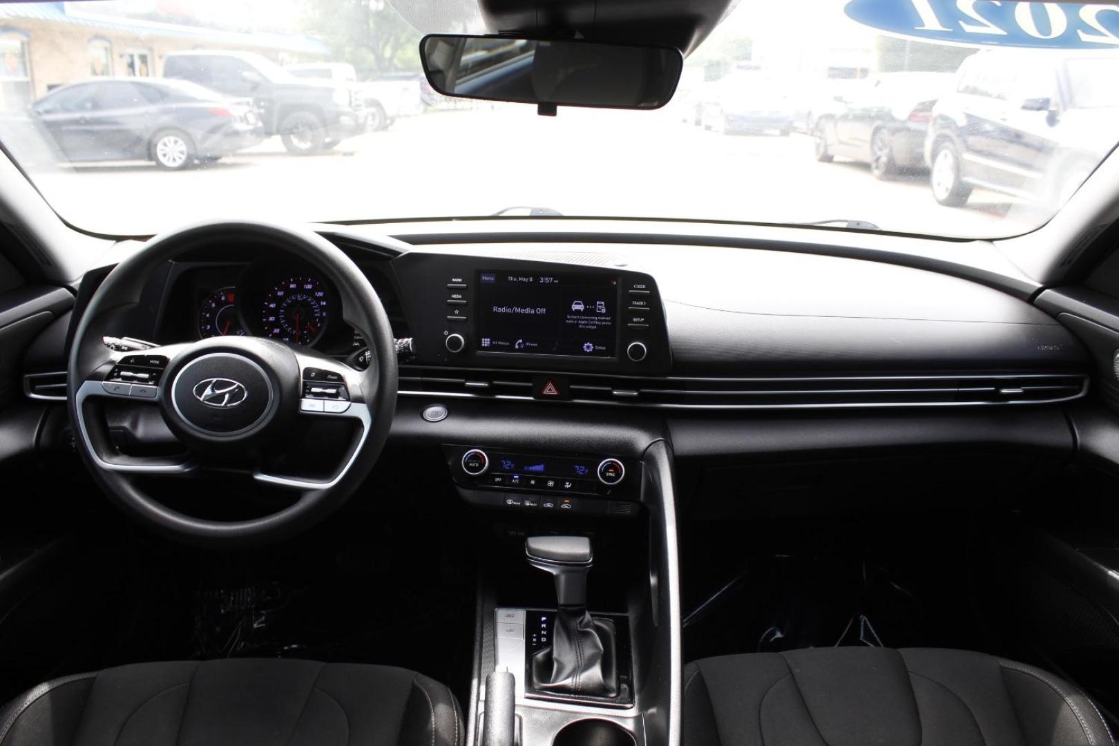 2021 red Hyundai Elantra SEL (5NPLM4AG7MH) with an 2.0L L4 DOHC 16V engine, 6-Speed Automatic transmission, located at 2401 E Main St., Grand Prairie, TX, 75050, (972) 262-4440, 32.748981, -96.969643 - Photo#13