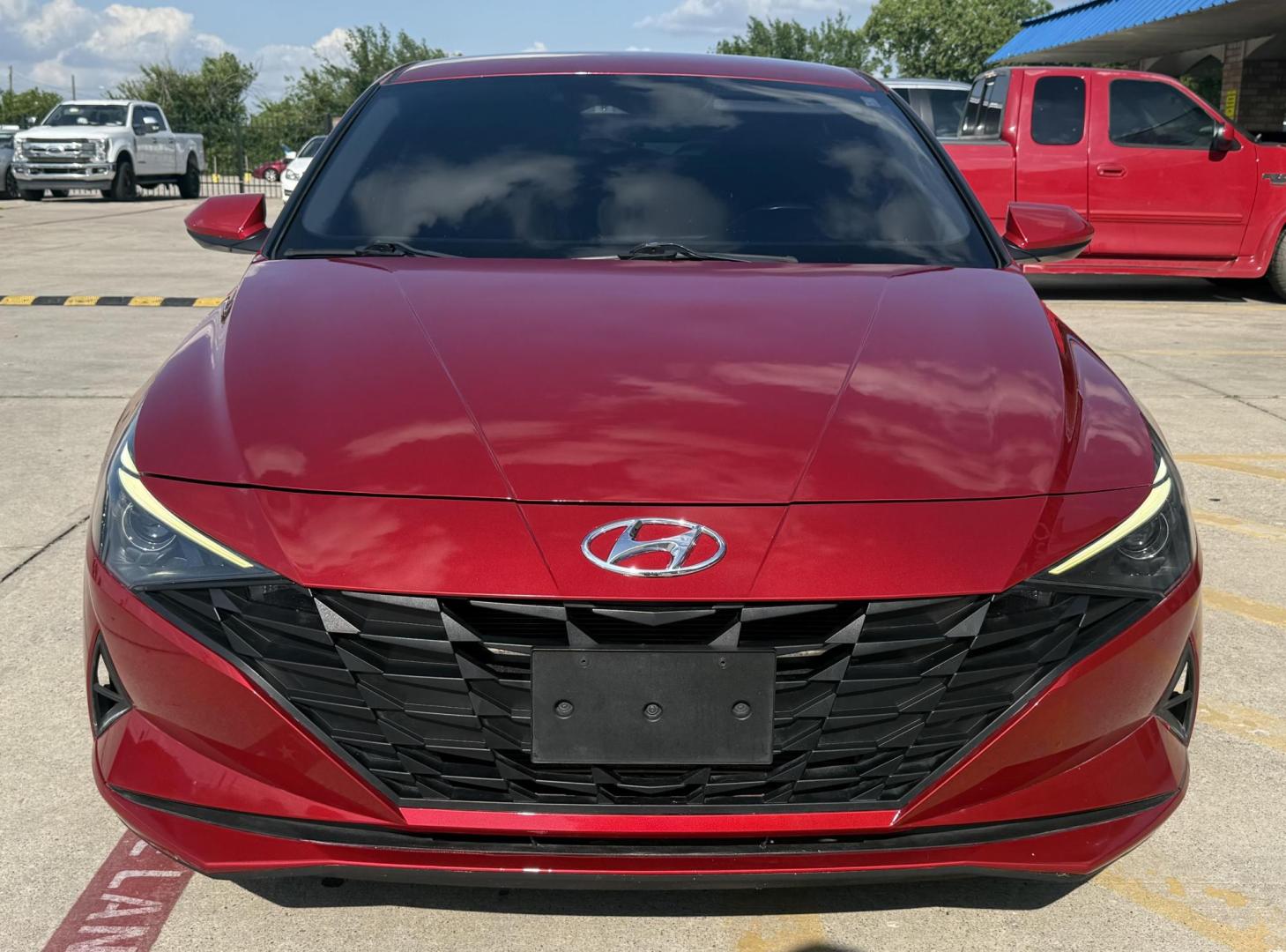 2021 Red Hyundai Elantra (5NPLM4AG7MH) with an 2.0L L4 DOHC 16V engine, located at 2401 E Main St., Grand Prairie, TX, 75050, (972) 262-4440, 32.748981, -96.969643 - Photo#3