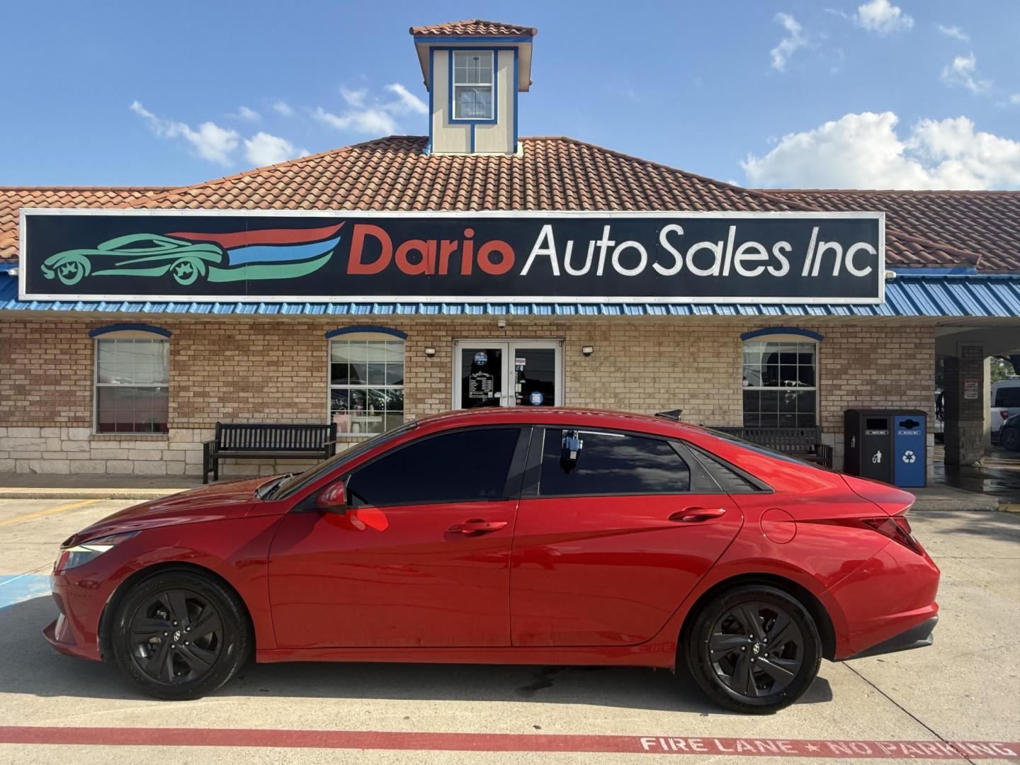 2021 Red Hyundai Elantra (5NPLM4AG7MH) with an 2.0L L4 DOHC 16V engine, located at 2401 E Main St., Grand Prairie, TX, 75050, (972) 262-4440, 32.748981, -96.969643 - Photo#6