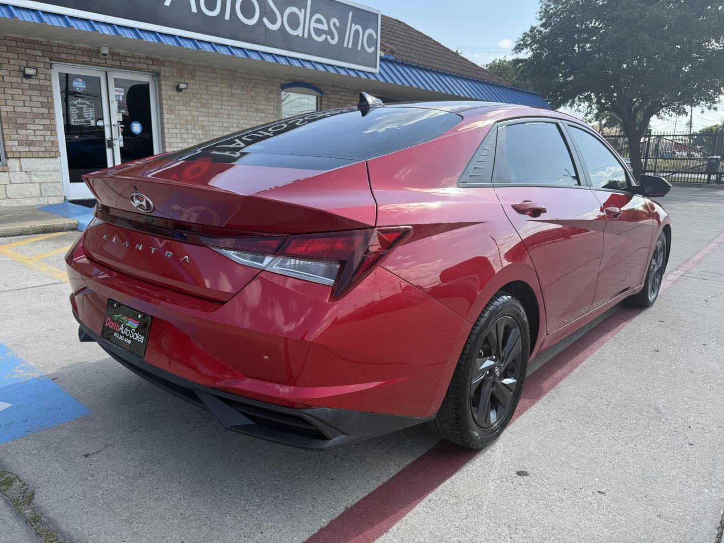 2021 Red Hyundai Elantra (5NPLM4AG7MH) with an 2.0L L4 DOHC 16V engine, located at 2401 E Main St., Grand Prairie, TX, 75050, (972) 262-4440, 32.748981, -96.969643 - Photo#21