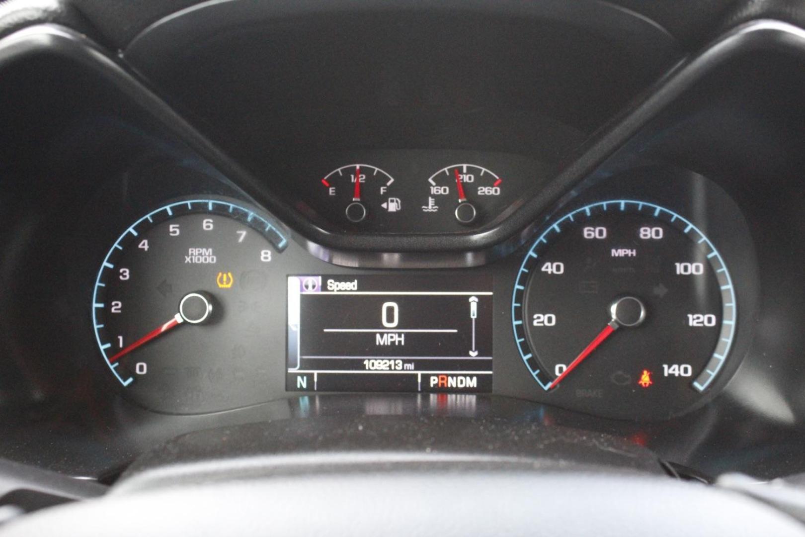 2016 GRAY Chevrolet Colorado LT Crew Cab 2WD Long Box (1GCGSCE34G1) with an 3.6L V6 DOHC 24V GAS engine, 6-Speed Automatic transmission, located at 2401 E Main St., Grand Prairie, TX, 75050, (972) 262-4440, 32.748981, -96.969643 - Photo#19