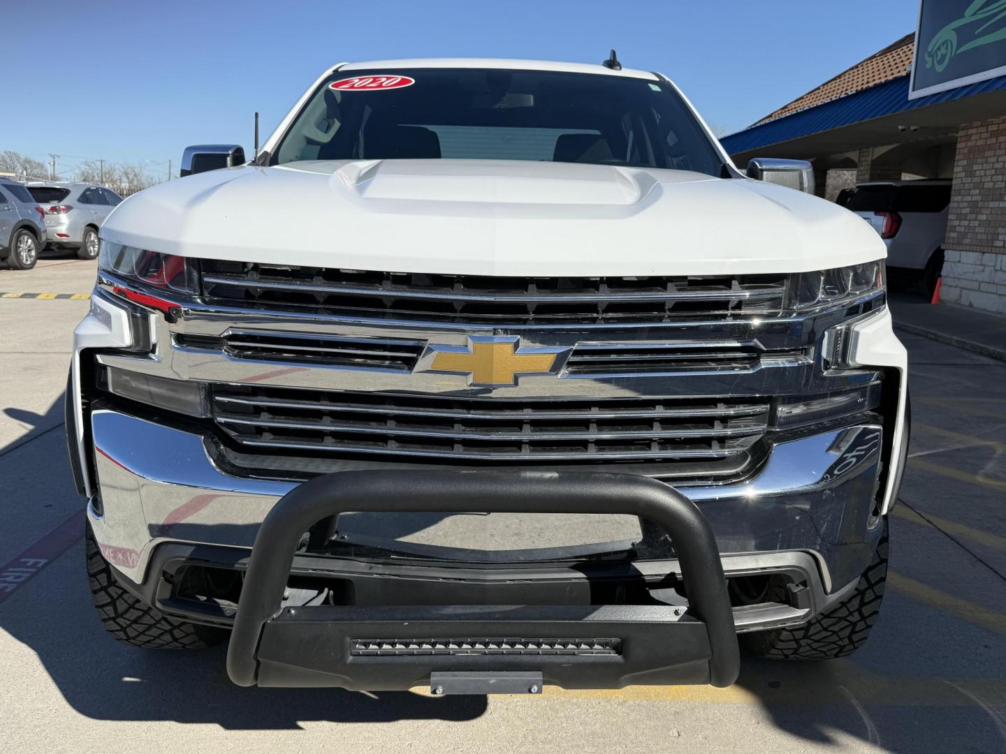 2020 White Chevrolet Silverado 1500 (3GCPWCEK9LG) with an 2.7L L4 DOHC 16V TURBO engine, located at 2401 E Main St., Grand Prairie, TX, 75050, (972) 262-4440, 32.748981, -96.969643 - Photo#6