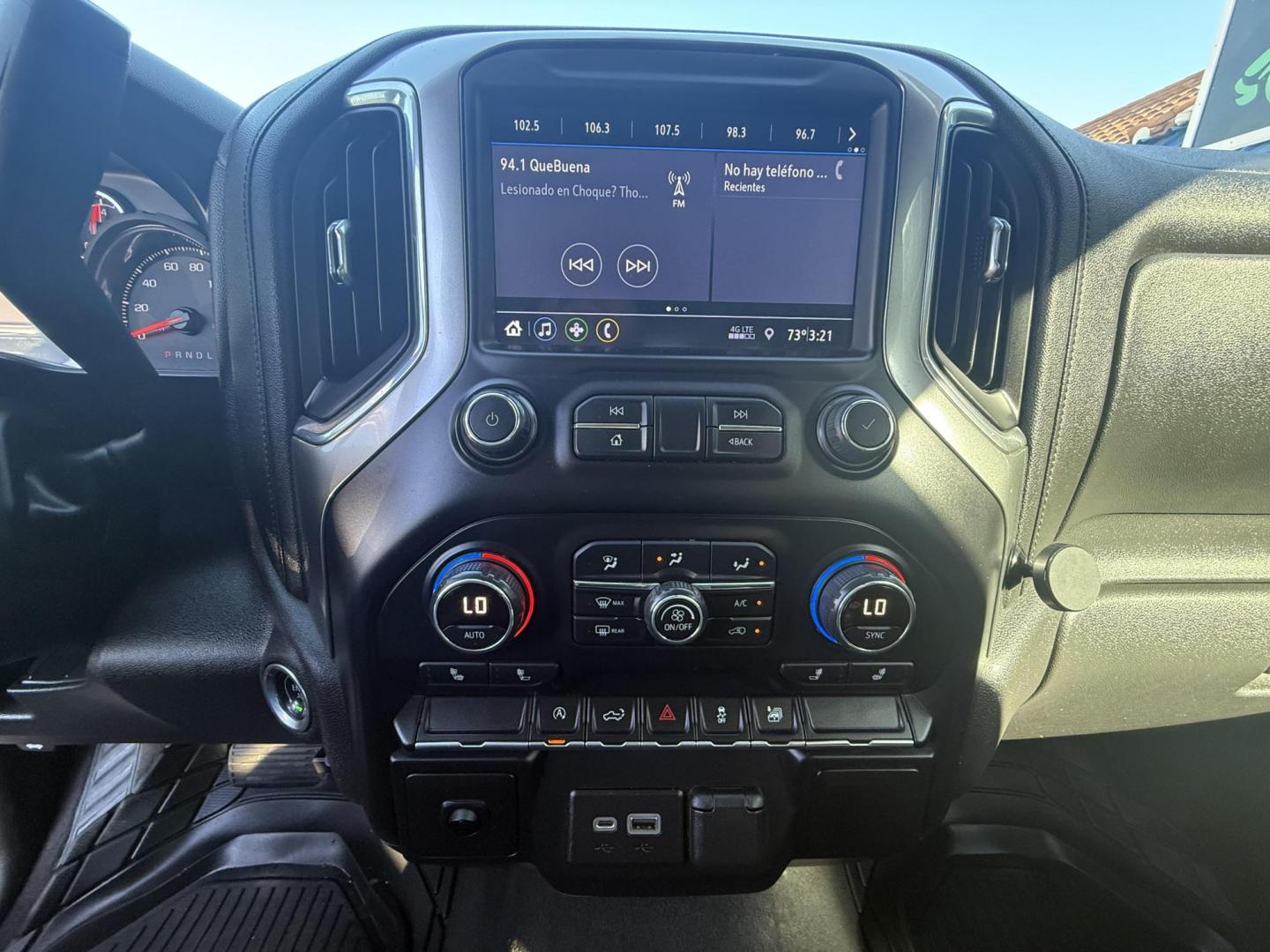 2020 White Chevrolet Silverado 1500 (3GCPWCEK9LG) with an 2.7L L4 DOHC 16V TURBO engine, located at 2401 E Main St., Grand Prairie, TX, 75050, (972) 262-4440, 32.748981, -96.969643 - Photo#23