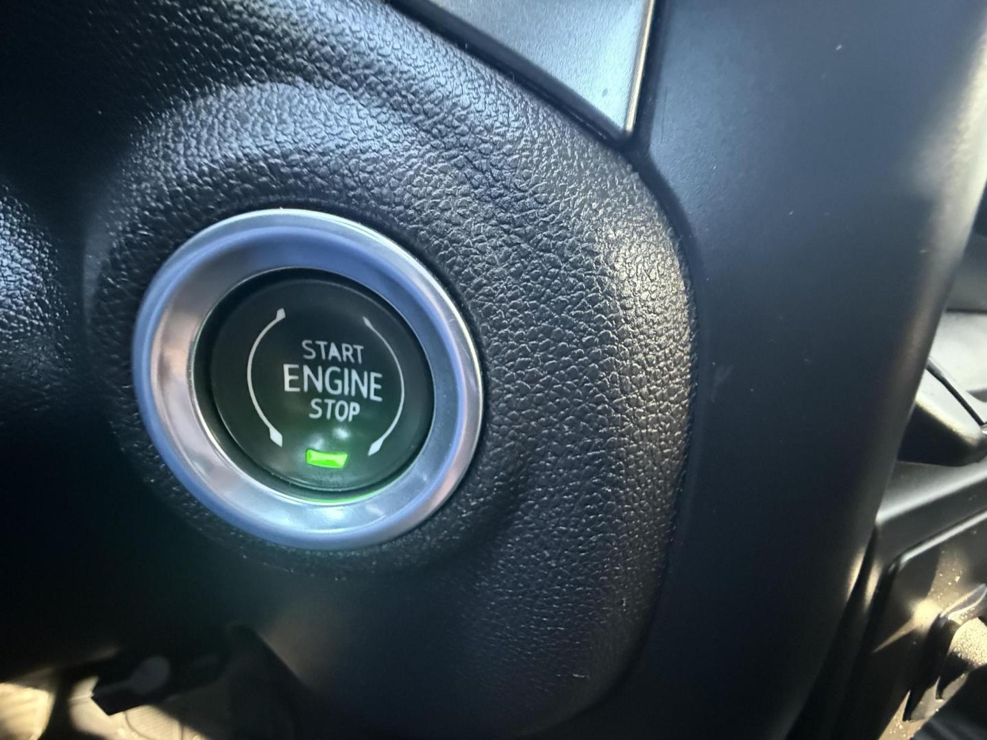 2020 White Chevrolet Silverado 1500 (3GCPWCEK9LG) with an 2.7L L4 DOHC 16V TURBO engine, located at 2401 E Main St., Grand Prairie, TX, 75050, (972) 262-4440, 32.748981, -96.969643 - Photo#25