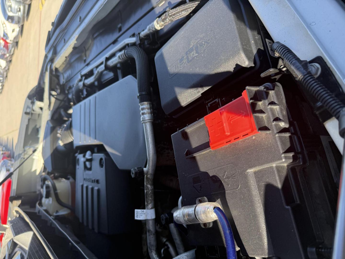 2020 White Chevrolet Silverado 1500 (3GCPWCEK9LG) with an 2.7L L4 DOHC 16V TURBO engine, located at 2401 E Main St., Grand Prairie, TX, 75050, (972) 262-4440, 32.748981, -96.969643 - Photo#30