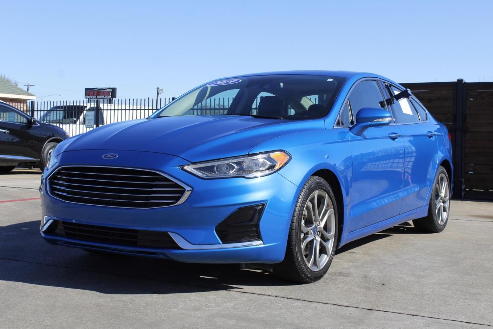 2019 blue Ford Fusion SEL (3FA6P0CD8KR) with an 1.5L L4 DOHC 16V engine, 6-Speed Automatic transmission, located at 2401 E Main St., Grand Prairie, TX, 75050, (972) 262-4440, 32.748981, -96.969643 - Photo#1