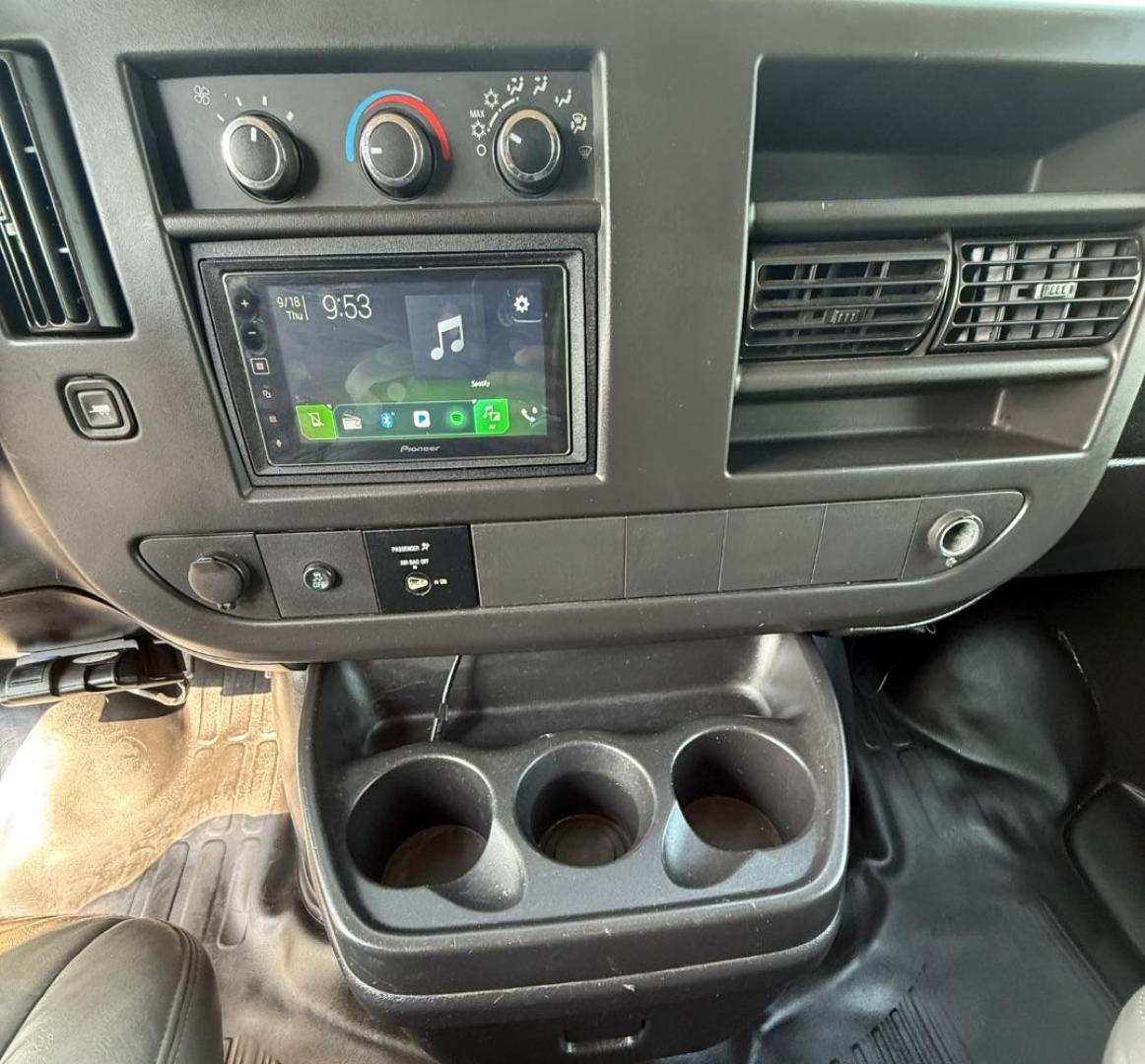 2014 WHITE GMC Savana G2500 Extended Cargo (1GTW7GCA7E1) with an 4.8L V8 OHV 16V FFV engine, 6-Speed Automatic transmission, located at 2401 E Main St., Grand Prairie, TX, 75050, (972) 262-4440, 32.748981, -96.969643 - Photo#19