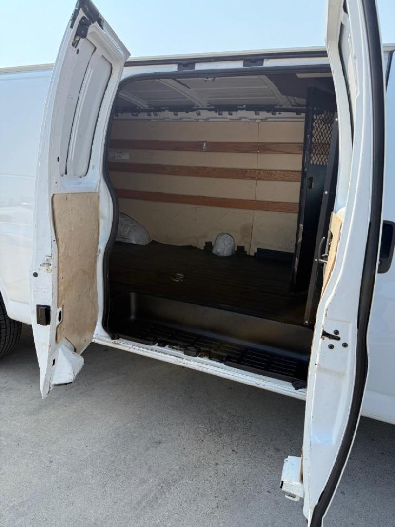 2014 WHITE GMC Savana G2500 Extended Cargo (1GTW7GCA7E1) with an 4.8L V8 OHV 16V FFV engine, 6-Speed Automatic transmission, located at 2401 E Main St., Grand Prairie, TX, 75050, (972) 262-4440, 32.748981, -96.969643 - Photo#23