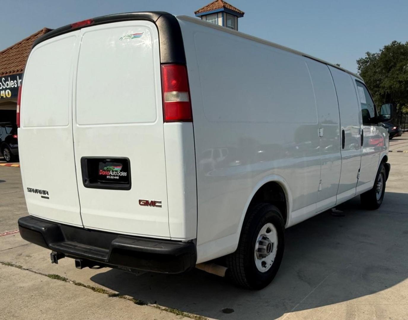 2014 White Gmc Savana (1GTW7GCA7E1) with an 4.8L V8 OHV 16V FFV engine, located at 2401 E Main St., Grand Prairie, TX, 75050, (972) 262-4440, 32.748981, -96.969643 - Photo#1
