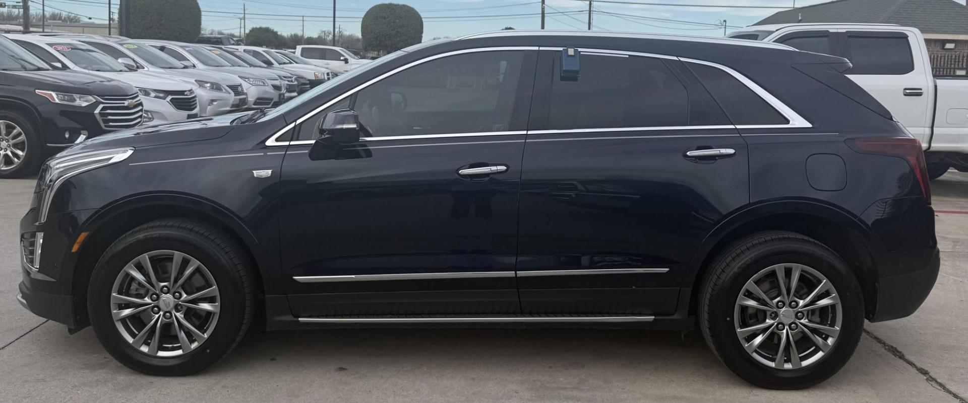 2021 Blue Cadillac Xt5 (1GYKNCRS9MZ) with an 3.6L V6 DOHC 24V engine, located at 2401 E Main St., Grand Prairie, TX, 75050, (972) 262-4440, 32.748981, -96.969643 - Photo#3