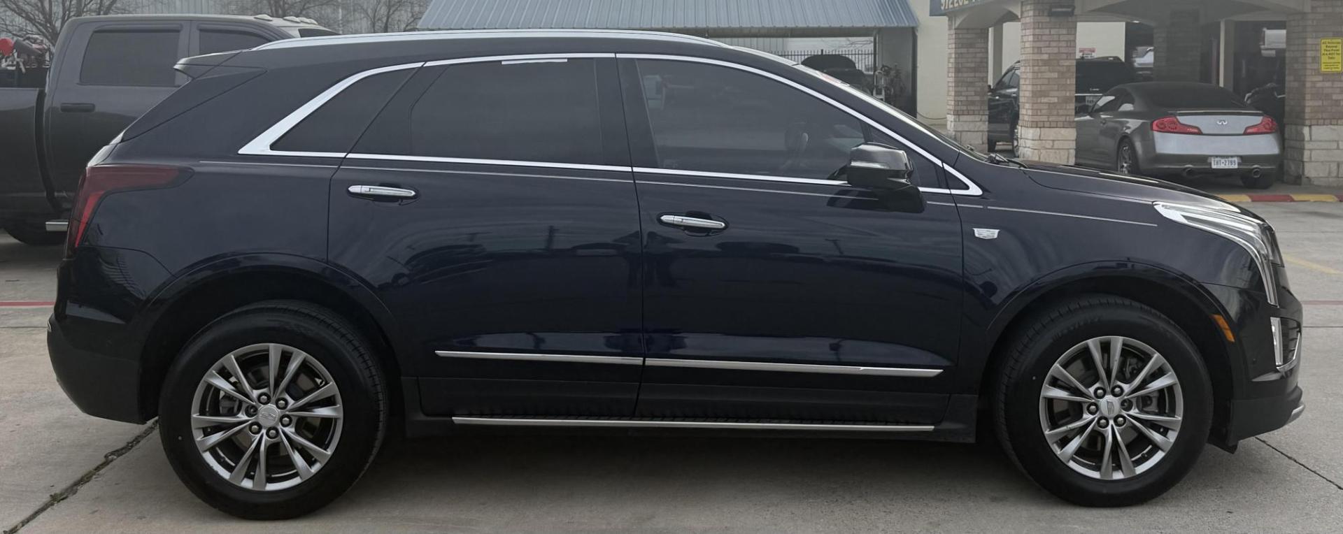 2021 Blue Cadillac Xt5 (1GYKNCRS9MZ) with an 3.6L V6 DOHC 24V engine, located at 2401 E Main St., Grand Prairie, TX, 75050, (972) 262-4440, 32.748981, -96.969643 - Photo#8