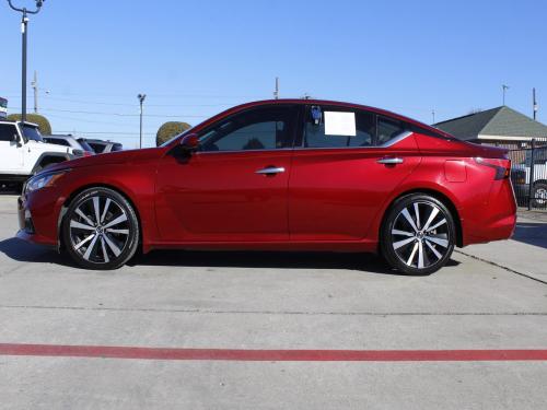 2019 Nissan Altima VC-T Platinum