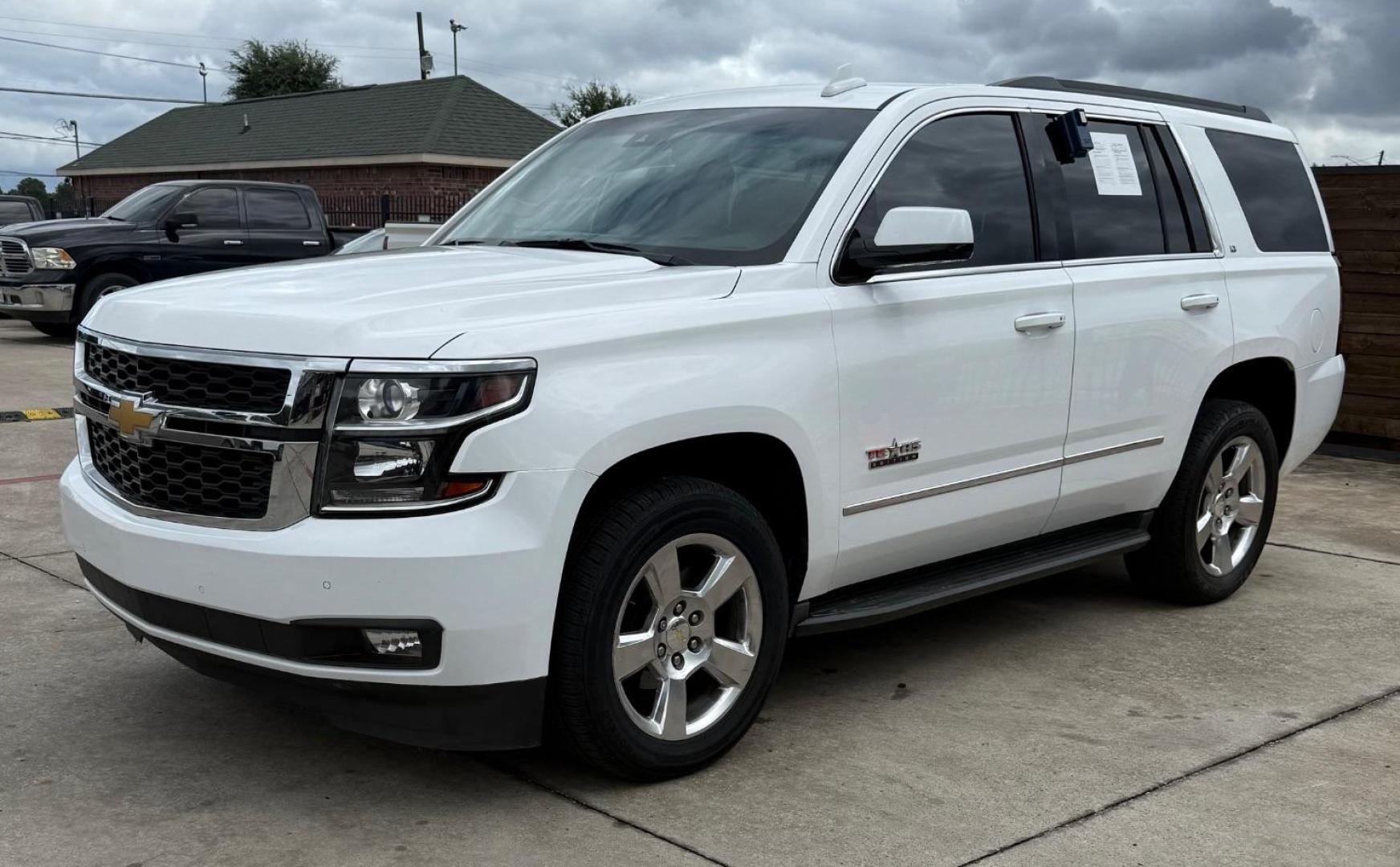 2015 White Chevrolet Tahoe LT (1GNSCBKC4FR) , located at 2401 E Main St., Grand Prairie, TX, 75050, (972) 262-4440, 32.748981, -96.969643 - Photo#3