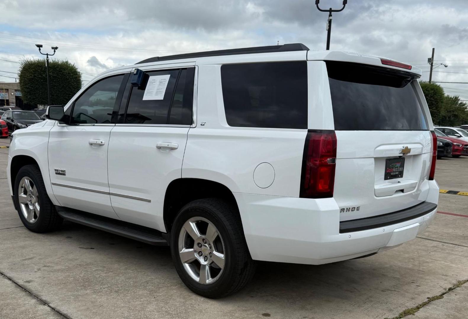 2015 White Chevrolet Tahoe LT (1GNSCBKC4FR) , located at 2401 E Main St., Grand Prairie, TX, 75050, (972) 262-4440, 32.748981, -96.969643 - Photo#6