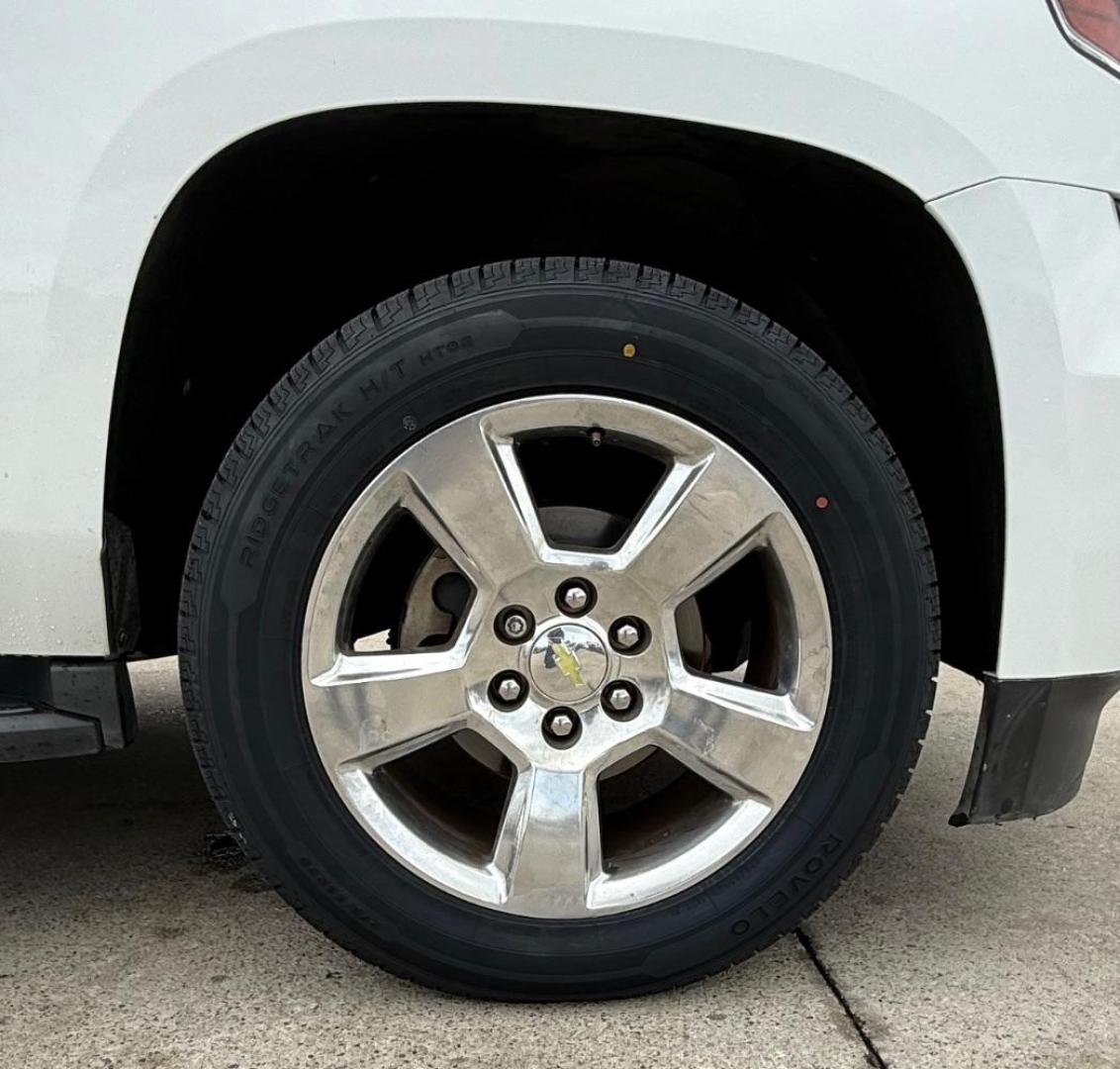2015 White Chevrolet Tahoe LT (1GNSCBKC4FR) , located at 2401 E Main St., Grand Prairie, TX, 75050, (972) 262-4440, 32.748981, -96.969643 - Photo#16