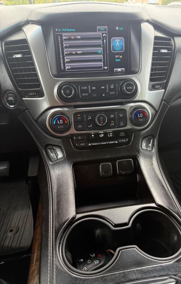 2015 White Chevrolet Tahoe LT (1GNSCBKC4FR) , located at 2401 E Main St., Grand Prairie, TX, 75050, (972) 262-4440, 32.748981, -96.969643 - Photo#25