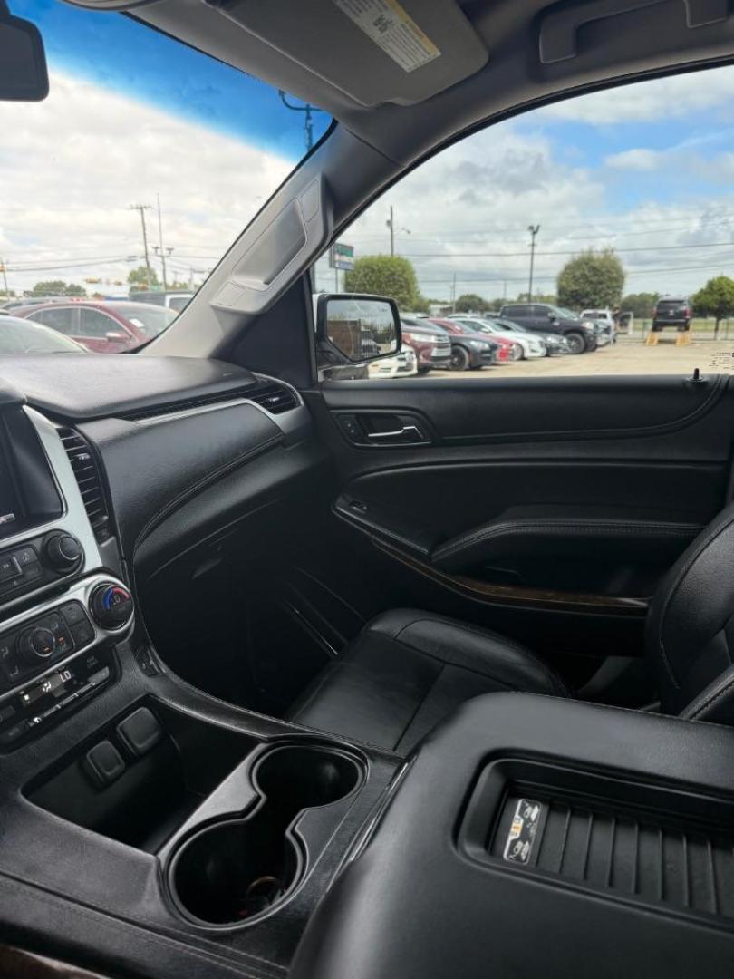 2015 White Chevrolet Tahoe LT (1GNSCBKC4FR) , located at 2401 E Main St., Grand Prairie, TX, 75050, (972) 262-4440, 32.748981, -96.969643 - Photo#26