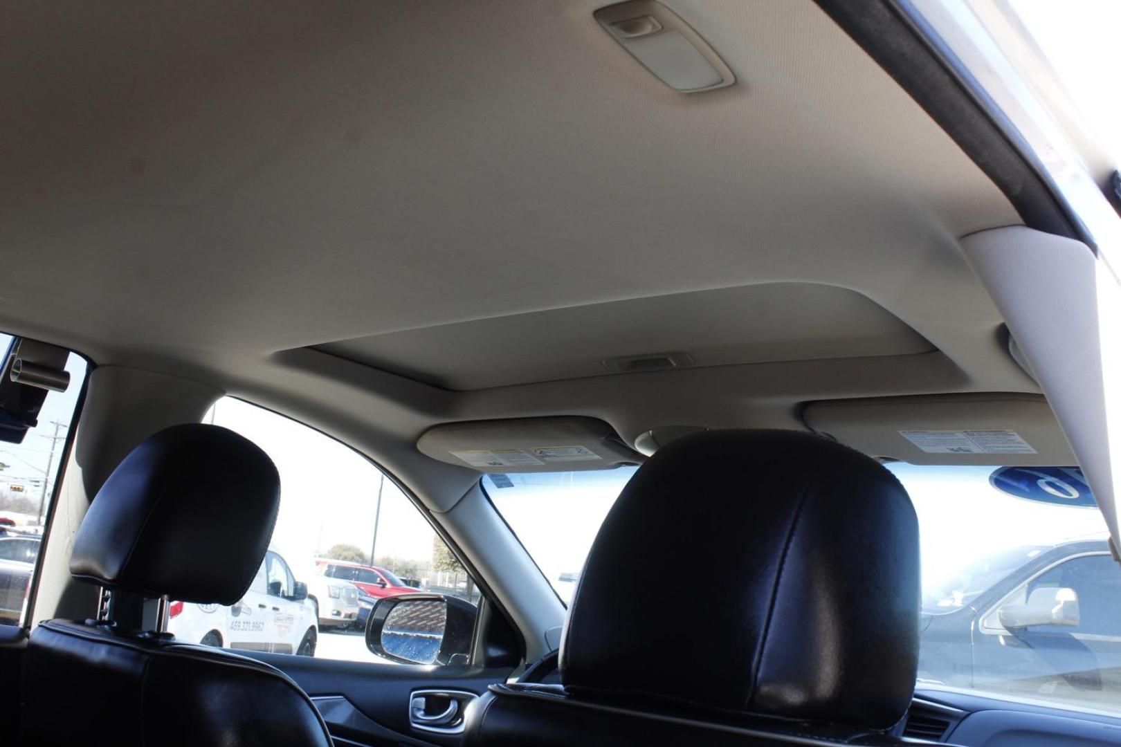 2016 Silver Infiniti QX60 Base AWD (5N1AL0MM5GC) with an 3.5L V6 DOHC 24V engine, Continuously Variable Transmission transmission, located at 2401 E Main St., Grand Prairie, TX, 75050, (972) 262-4440, 32.748981, -96.969643 - Photo#26