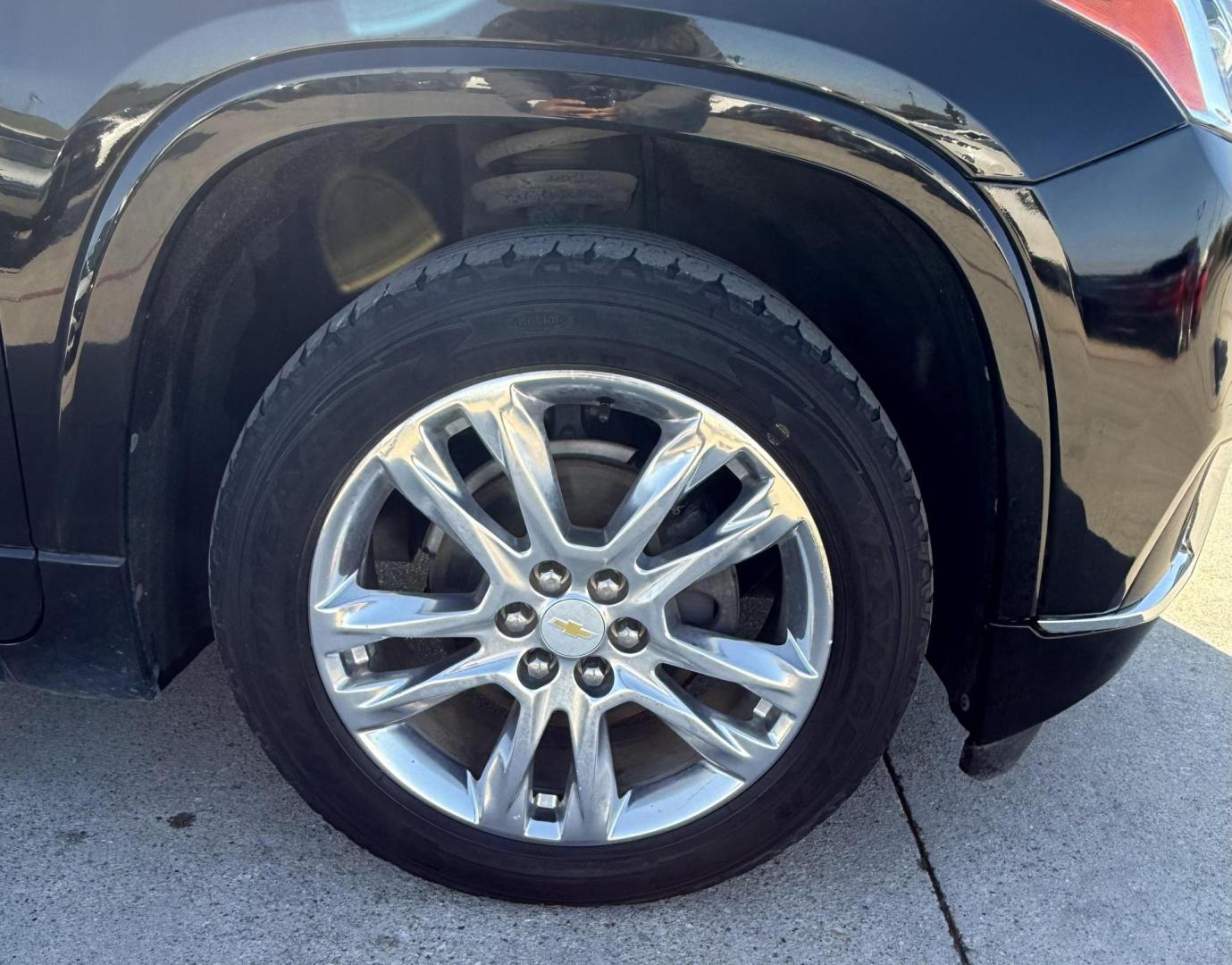 2018 Black Chevrolet Traverse (1GNEVKKW3JJ) , located at 2401 E Main St., Grand Prairie, TX, 75050, (972) 262-4440, 32.748981, -96.969643 - Photo#8