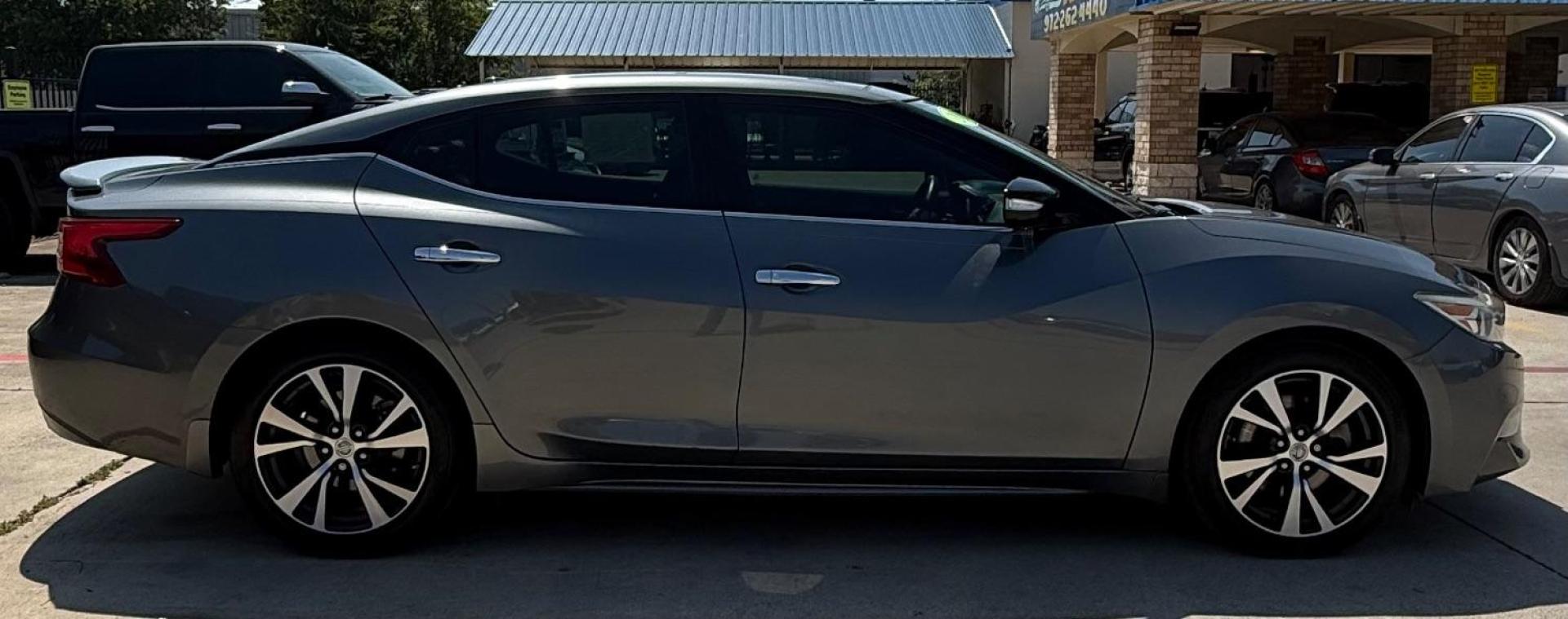 2016 Gray Nissan Maxima 3.5 SL (1N4AA6AP4GC) with an VQ 3.5L V-6 DOHC engine, located at 2401 E Main St., Grand Prairie, TX, 75050, (972) 262-4440, 32.748981, -96.969643 - Photo#14