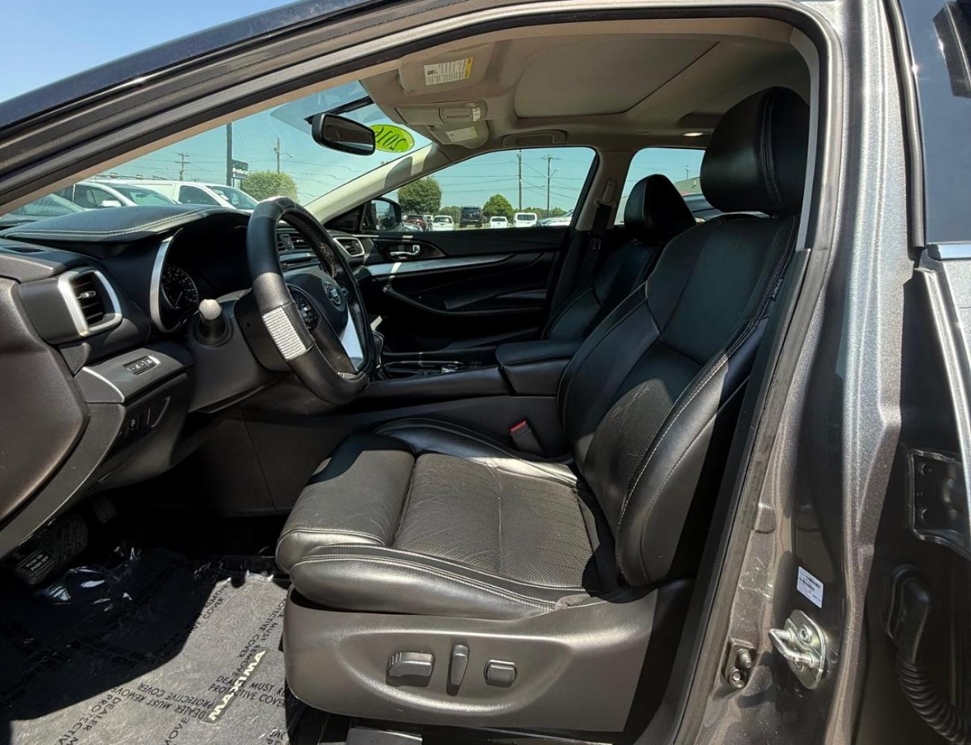 2016 Gray Nissan Maxima 3.5 SL (1N4AA6AP4GC) with an VQ 3.5L V-6 DOHC engine, located at 2401 E Main St., Grand Prairie, TX, 75050, (972) 262-4440, 32.748981, -96.969643 - Photo#20