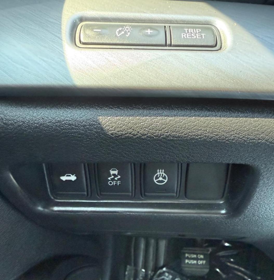 2016 Gray Nissan Maxima 3.5 SL (1N4AA6AP4GC) with an VQ 3.5L V-6 DOHC engine, located at 2401 E Main St., Grand Prairie, TX, 75050, (972) 262-4440, 32.748981, -96.969643 - Photo#21