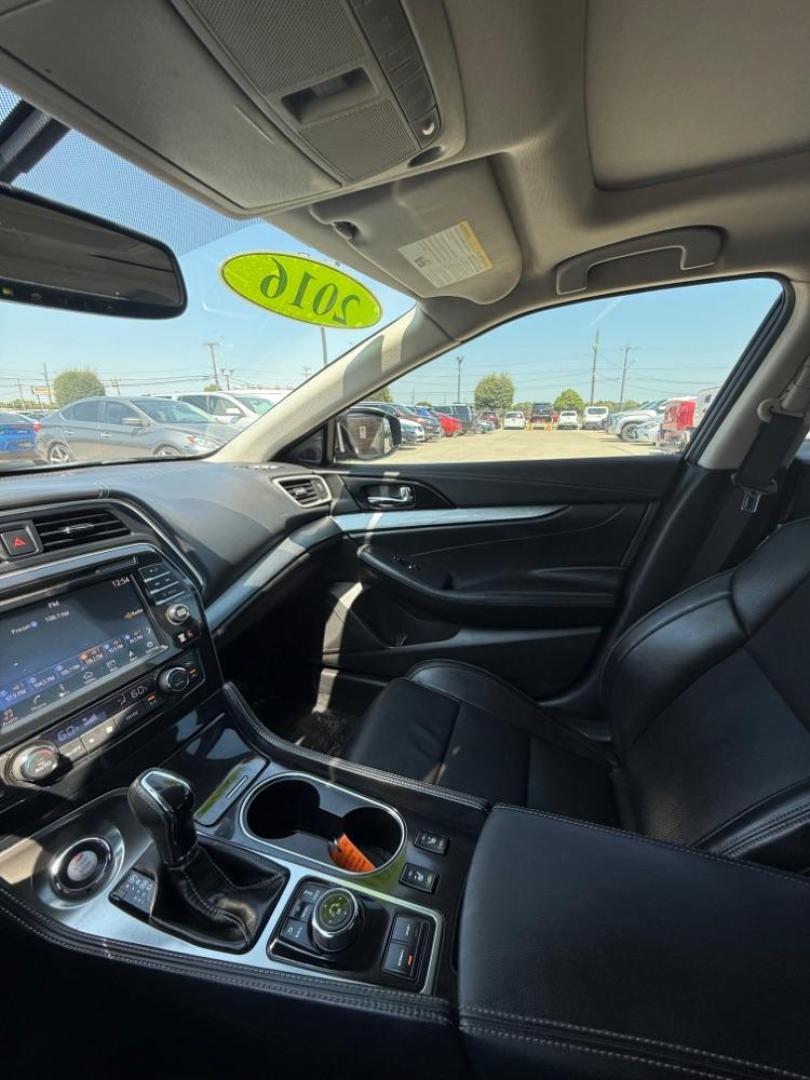 2016 Gray Nissan Maxima 3.5 SL (1N4AA6AP4GC) with an VQ 3.5L V-6 DOHC engine, located at 2401 E Main St., Grand Prairie, TX, 75050, (972) 262-4440, 32.748981, -96.969643 - Photo#26