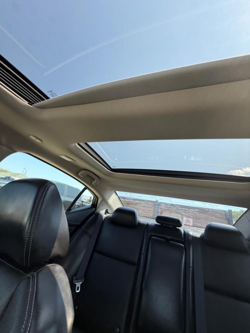 2016 Gray Nissan Maxima 3.5 SL (1N4AA6AP4GC) with an VQ 3.5L V-6 DOHC engine, located at 2401 E Main St., Grand Prairie, TX, 75050, (972) 262-4440, 32.748981, -96.969643 - Photo#28