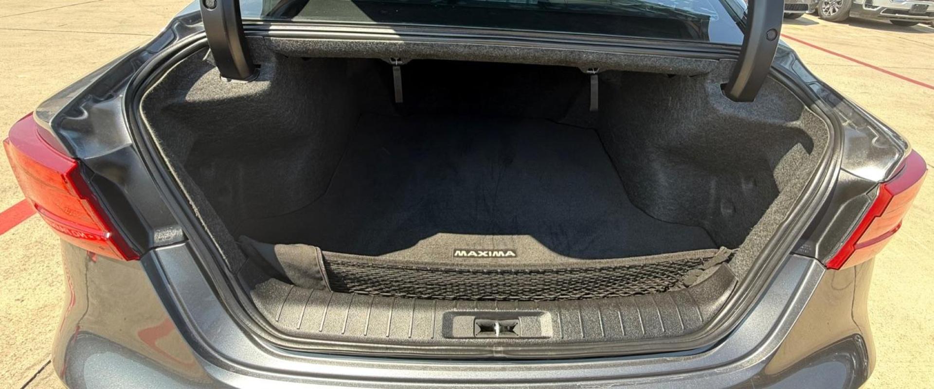 2016 Gray Nissan Maxima 3.5 SL (1N4AA6AP4GC) with an VQ 3.5L V-6 DOHC engine, located at 2401 E Main St., Grand Prairie, TX, 75050, (972) 262-4440, 32.748981, -96.969643 - Photo#32