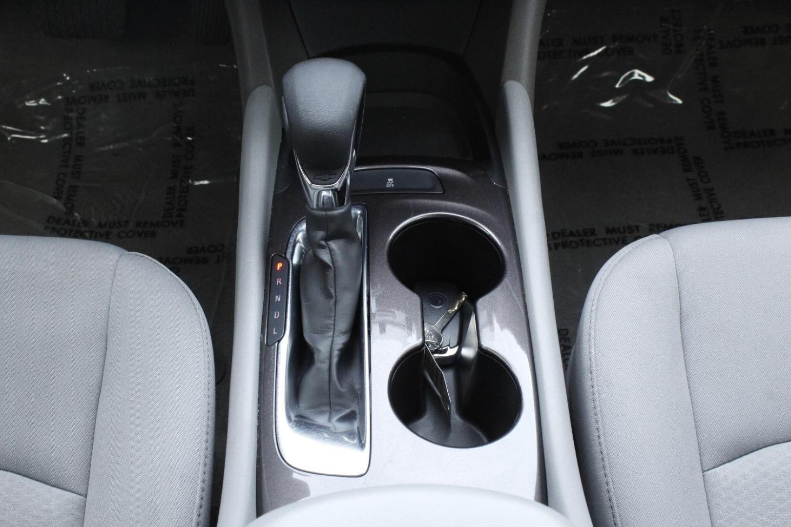 2022 Gray Chevrolet Malibu LS (1G1ZB5STXNF) with an 1.5L L4 DOHC 16V engine, 6-Speed Automatic transmission, located at 2401 E Main St., Grand Prairie, TX, 75050, (972) 262-4440, 32.748981, -96.969643 - Photo#17