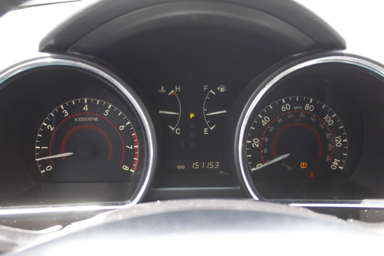 2011 White Toyota Highlander Base V6 | SE V6 (5TDZK3EH3BS) with an 3.5L V-6 DOHC engine, located at 2401 E Main St., Grand Prairie, TX, 75050, (972) 262-4440, 32.748981, -96.969643 - Photo#23