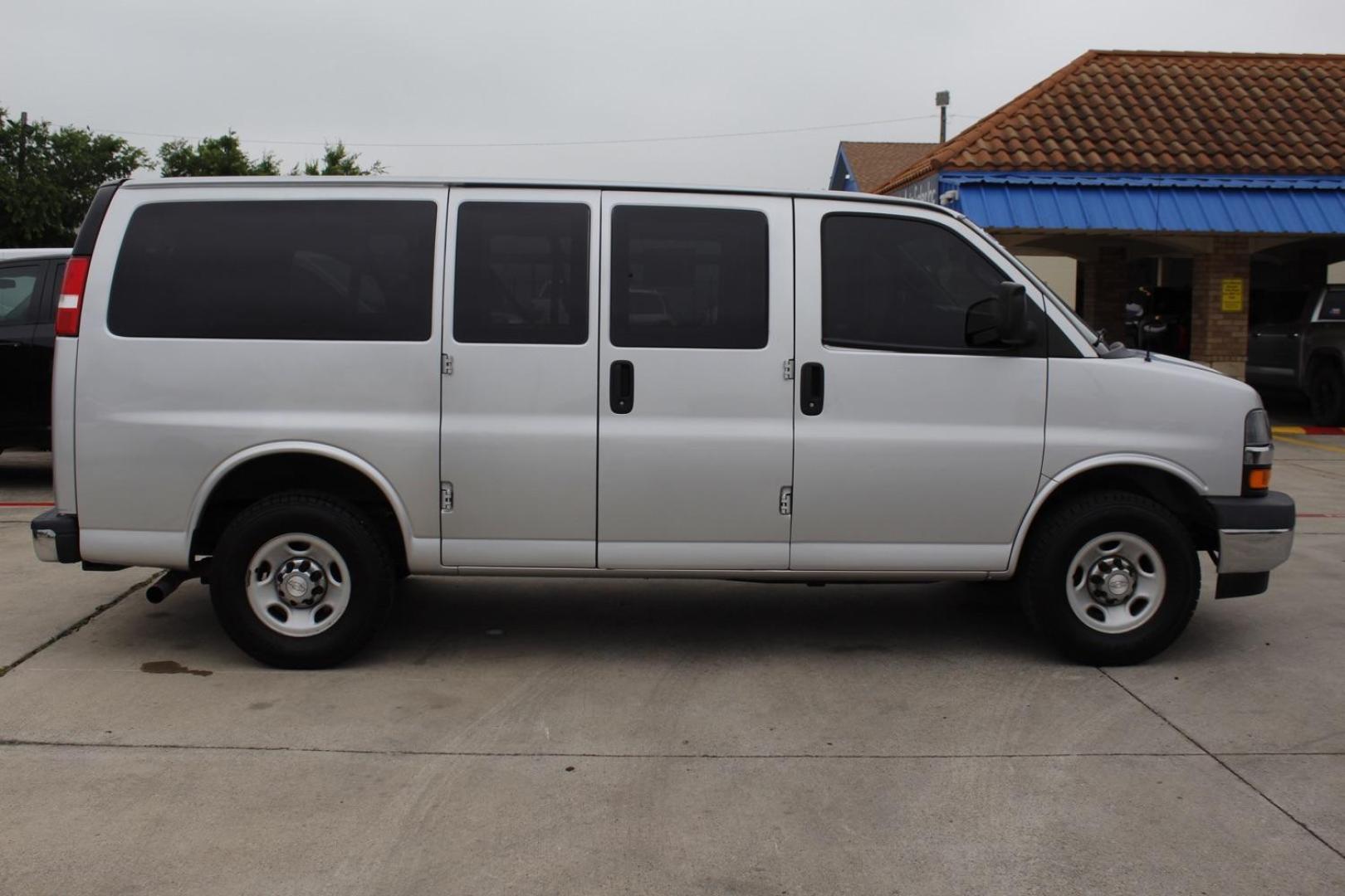 2019 Silver Chevrolet Express 2500 LT (1GAWGFFG5K1) with an 6.0L engine, located at 2401 E Main St., Grand Prairie, TX, 75050, (972) 262-4440, 32.748981, -96.969643 - Photo#8