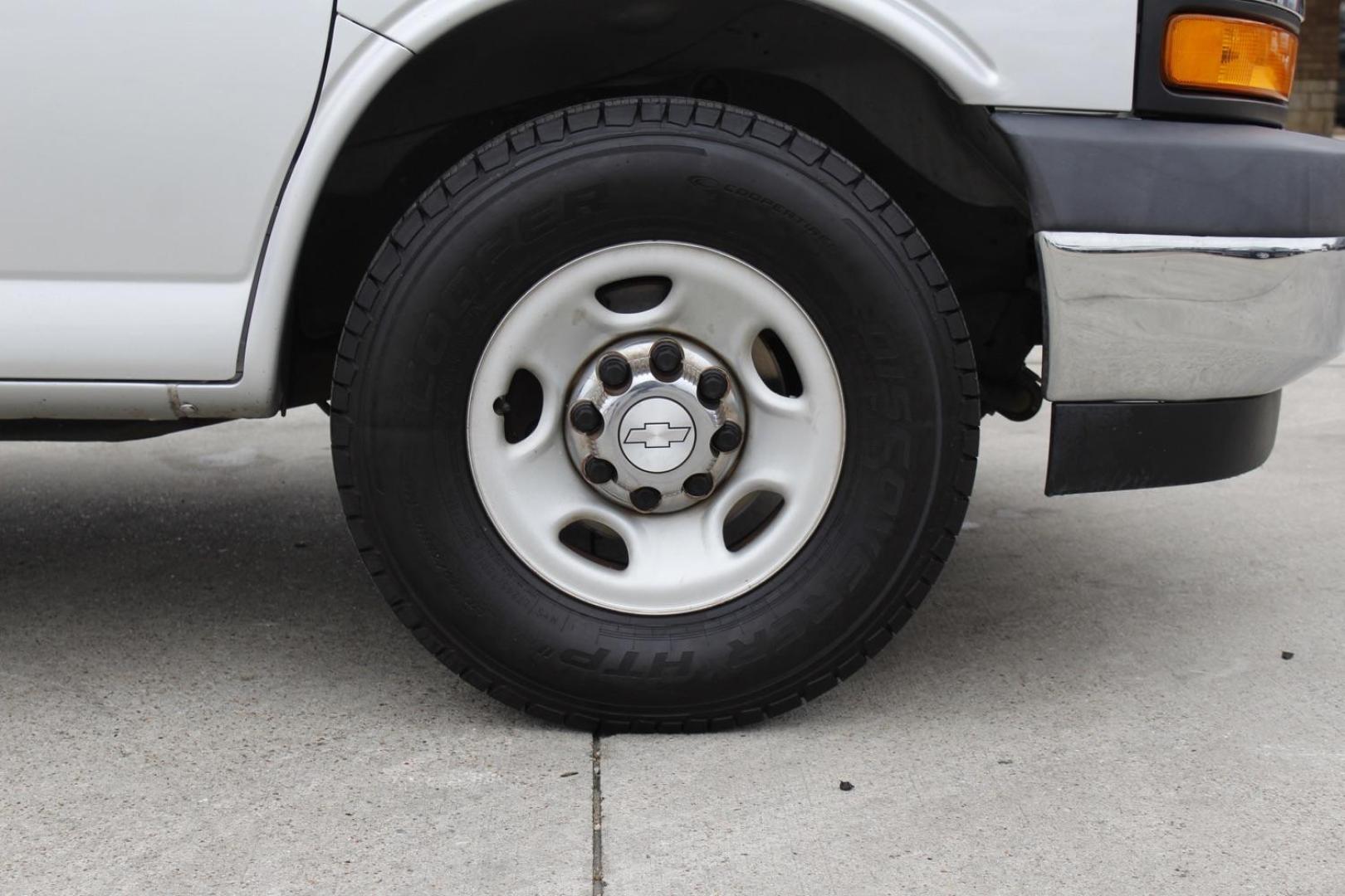 2019 Silver Chevrolet Express 2500 LT (1GAWGFFG5K1) with an 6.0L engine, located at 2401 E Main St., Grand Prairie, TX, 75050, (972) 262-4440, 32.748981, -96.969643 - Photo#9