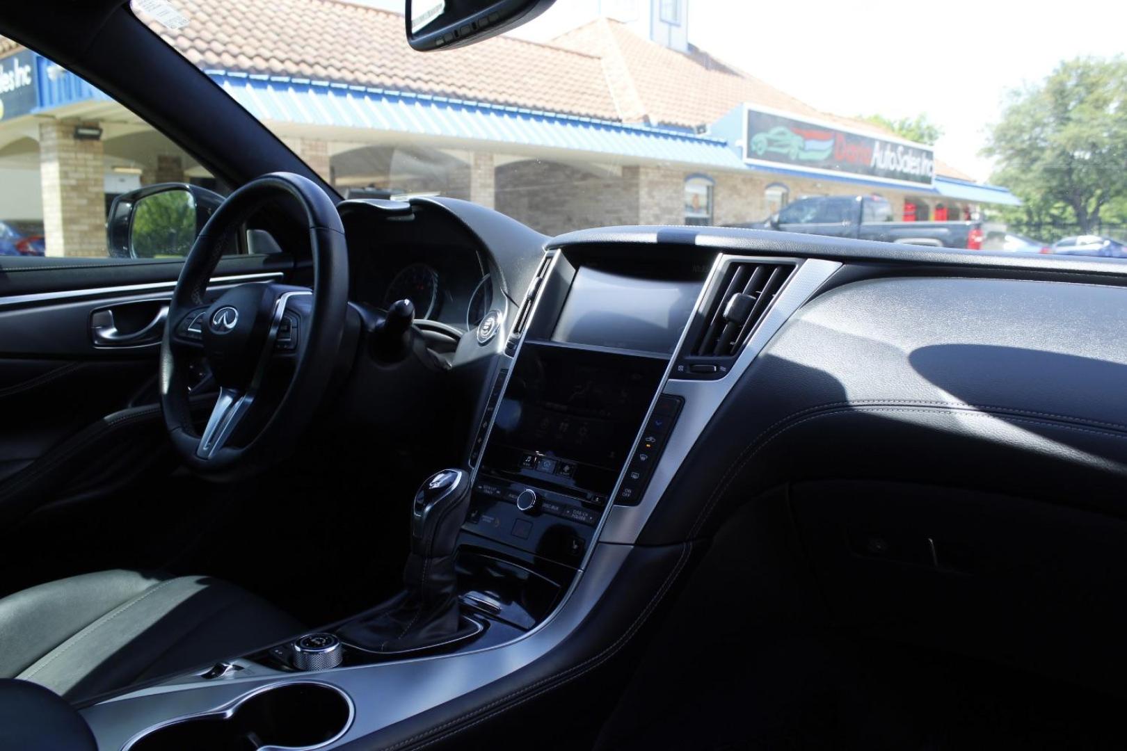 2017 Gray INFINITI Q60 3.0t Premium (JN1EV7EK3HM) with an 3L V-6 gasoline direct injection engine, located at 2401 E Main St., Grand Prairie, TX, 75050, (972) 262-4440, 32.748981, -96.969643 - Photo#13