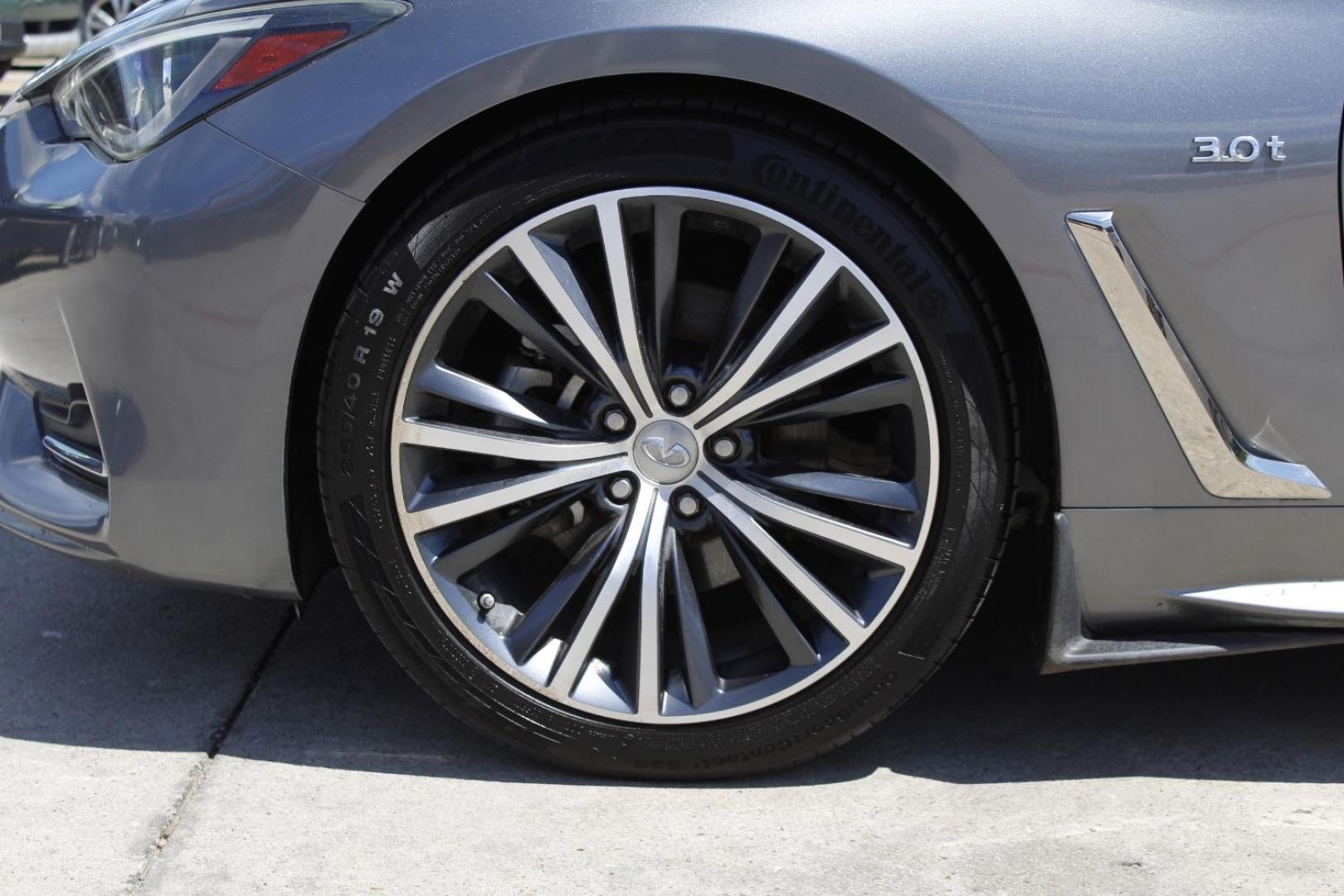 2017 Gray INFINITI Q60 3.0t Premium (JN1EV7EK3HM) with an 3L V-6 gasoline direct injection engine, located at 2401 E Main St., Grand Prairie, TX, 75050, (972) 262-4440, 32.748981, -96.969643 - Photo#3