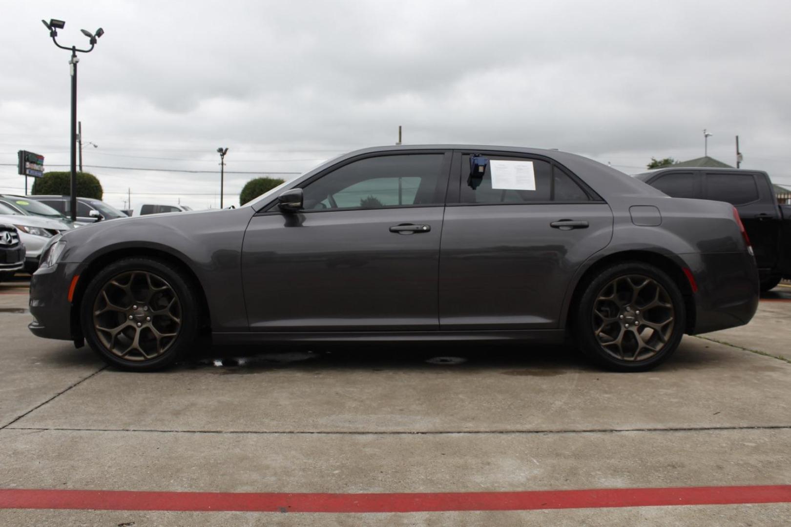 2016 Gray Chrysler 300 300S Alloy Edition (2C3CCABG2GH) with an 3.6L engine, located at 2401 E Main St., Grand Prairie, TX, 75050, (972) 262-4440, 32.748981, -96.969643 - Photo#2