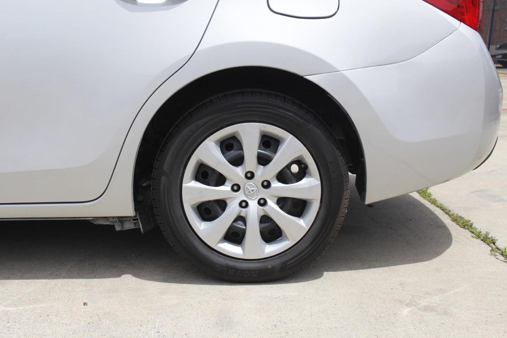 2017 Silver Toyota Corolla LE (5YFBURHE7HP) with an 1.8L I-4 DOHC engine, located at 2401 E Main St., Grand Prairie, TX, 75050, (972) 262-4440, 32.748981, -96.969643 - Photo#4