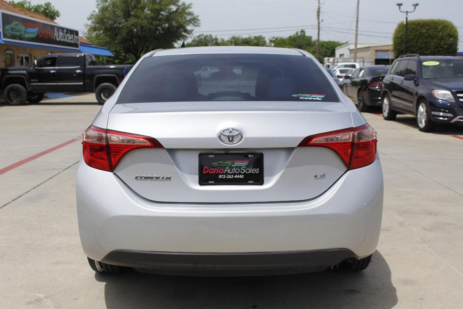 2017 Silver Toyota Corolla LE (5YFBURHE7HP) with an 1.8L I-4 DOHC engine, located at 2401 E Main St., Grand Prairie, TX, 75050, (972) 262-4440, 32.748981, -96.969643 - Photo#5