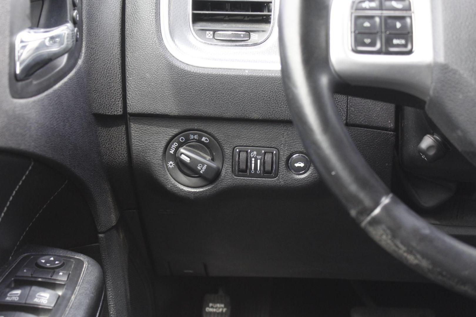 2013 Black Dodge Charger R/T (2C3CDXCT7DH) with an HEMI 5.7L V-8 variable valve control engine, located at 2401 E Main St., Grand Prairie, TX, 75050, (972) 262-4440, 32.748981, -96.969643 - Photo#22