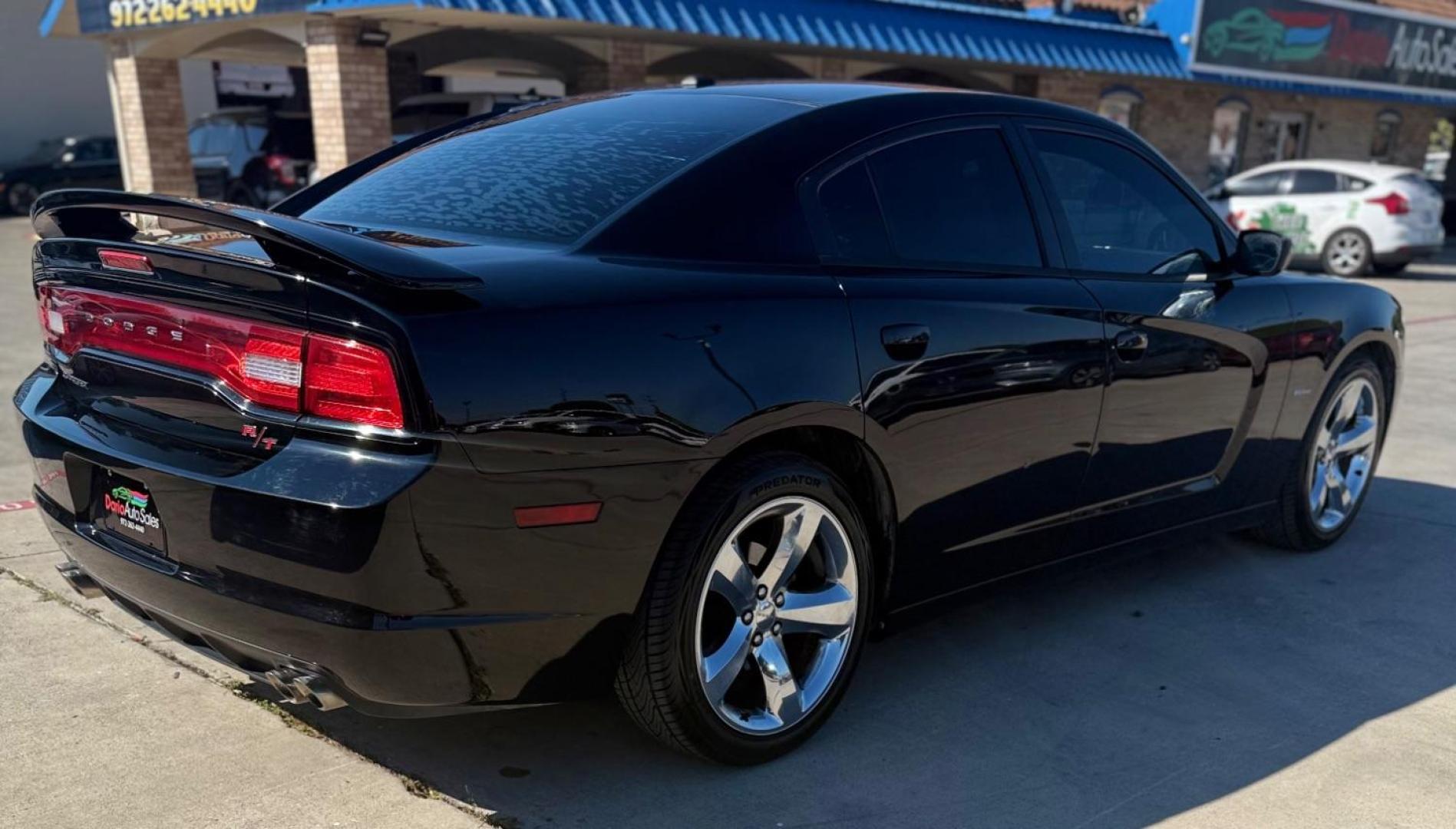 2013 Black Dodge Charger R/T (2C3CDXCT7DH) with an HEMI 5.7L V-8 variab engine, located at 2401 E Main St., Grand Prairie, TX, 75050, (972) 262-4440, 32.748981, -96.969643 - Photo#11