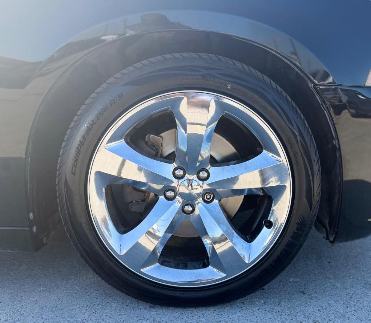 2013 Black Dodge Charger R/T (2C3CDXCT7DH) with an HEMI 5.7L V-8 variab engine, located at 2401 E Main St., Grand Prairie, TX, 75050, (972) 262-4440, 32.748981, -96.969643 - Photo#15