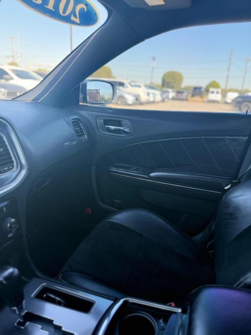 2013 Black Dodge Charger R/T (2C3CDXCT7DH) with an HEMI 5.7L V-8 variab engine, located at 2401 E Main St., Grand Prairie, TX, 75050, (972) 262-4440, 32.748981, -96.969643 - Photo#26