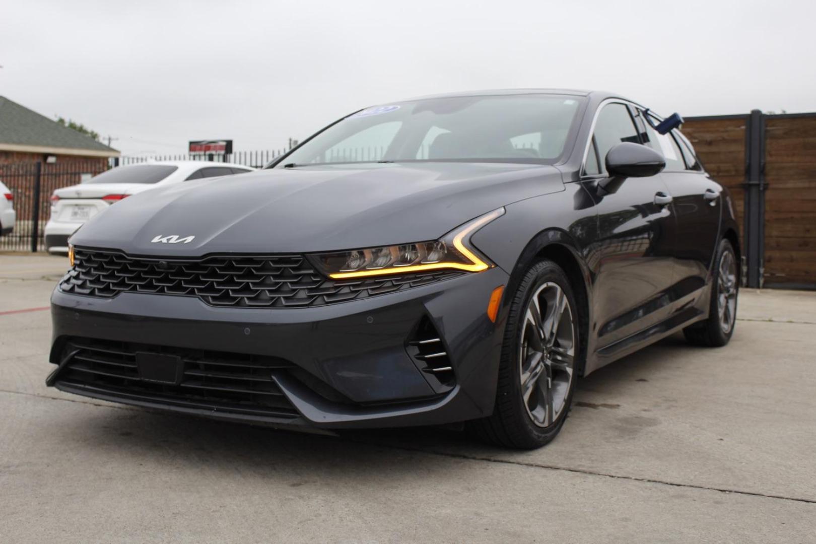 2022 Gray Kia K5 EX (5XXG34J21NG) with an Gamma-II 1.6L I-4 gasoline direct injection engine, located at 2401 E Main St., Grand Prairie, TX, 75050, (972) 262-4440, 32.748981, -96.969643 - Photo#1