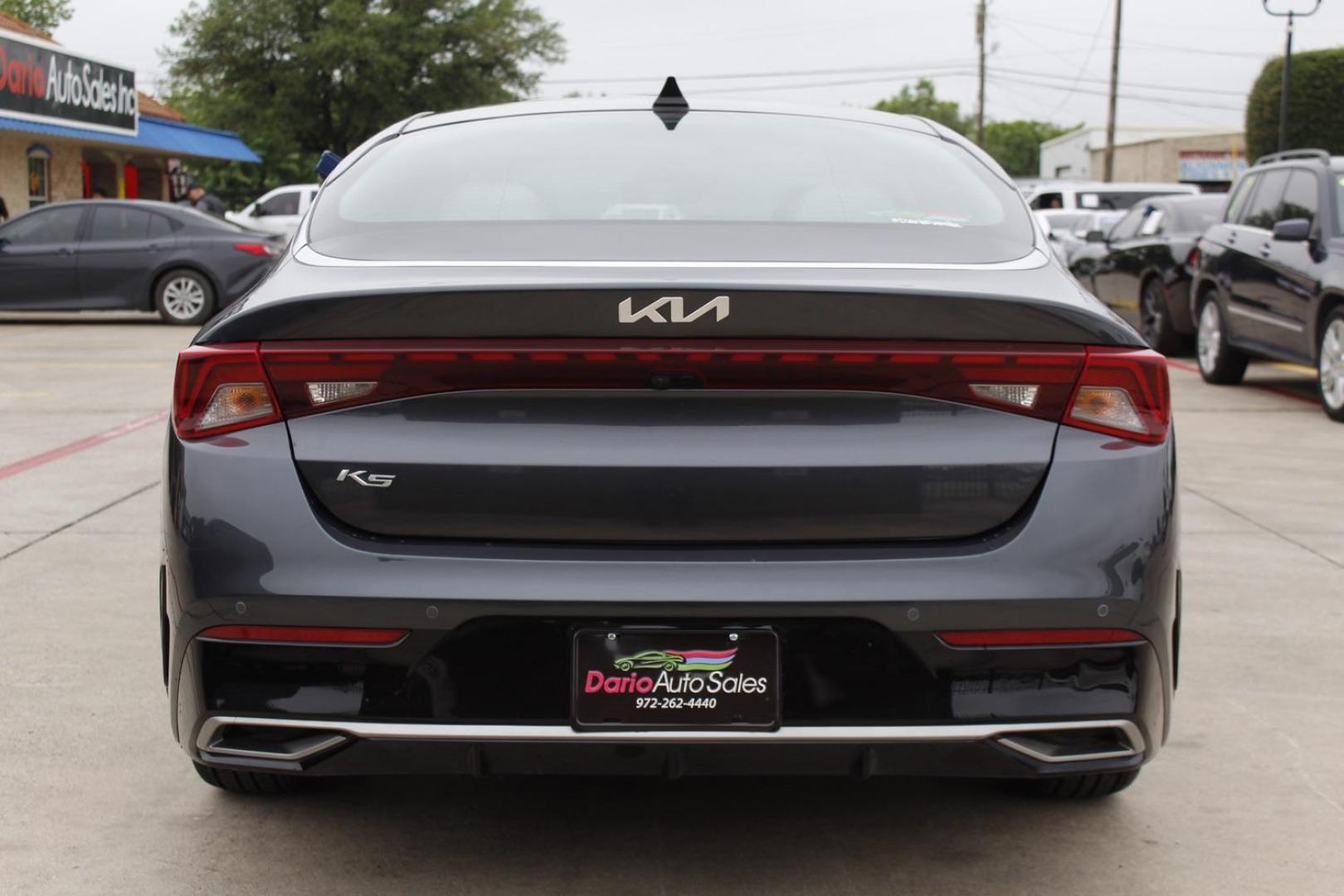 2022 Gray Kia K5 EX (5XXG34J21NG) with an Gamma-II 1.6L I-4 gasoline direct injection engine, located at 2401 E Main St., Grand Prairie, TX, 75050, (972) 262-4440, 32.748981, -96.969643 - Photo#5